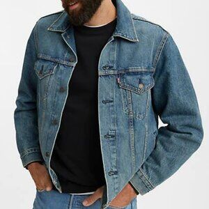 *NEW Levi's Vintage Fit Trucker Denim Jacket